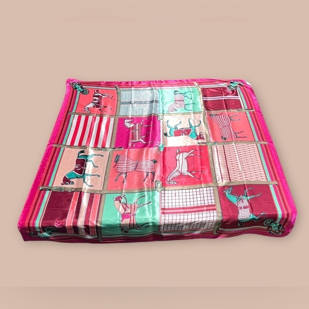 Suzhichou Collection Horse &
Bridle Equestrian Large Square Scarf 35" Polyester